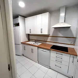 apartamento-junto-al-puerto-deportivo-de-estepona.1costadelsol.com/